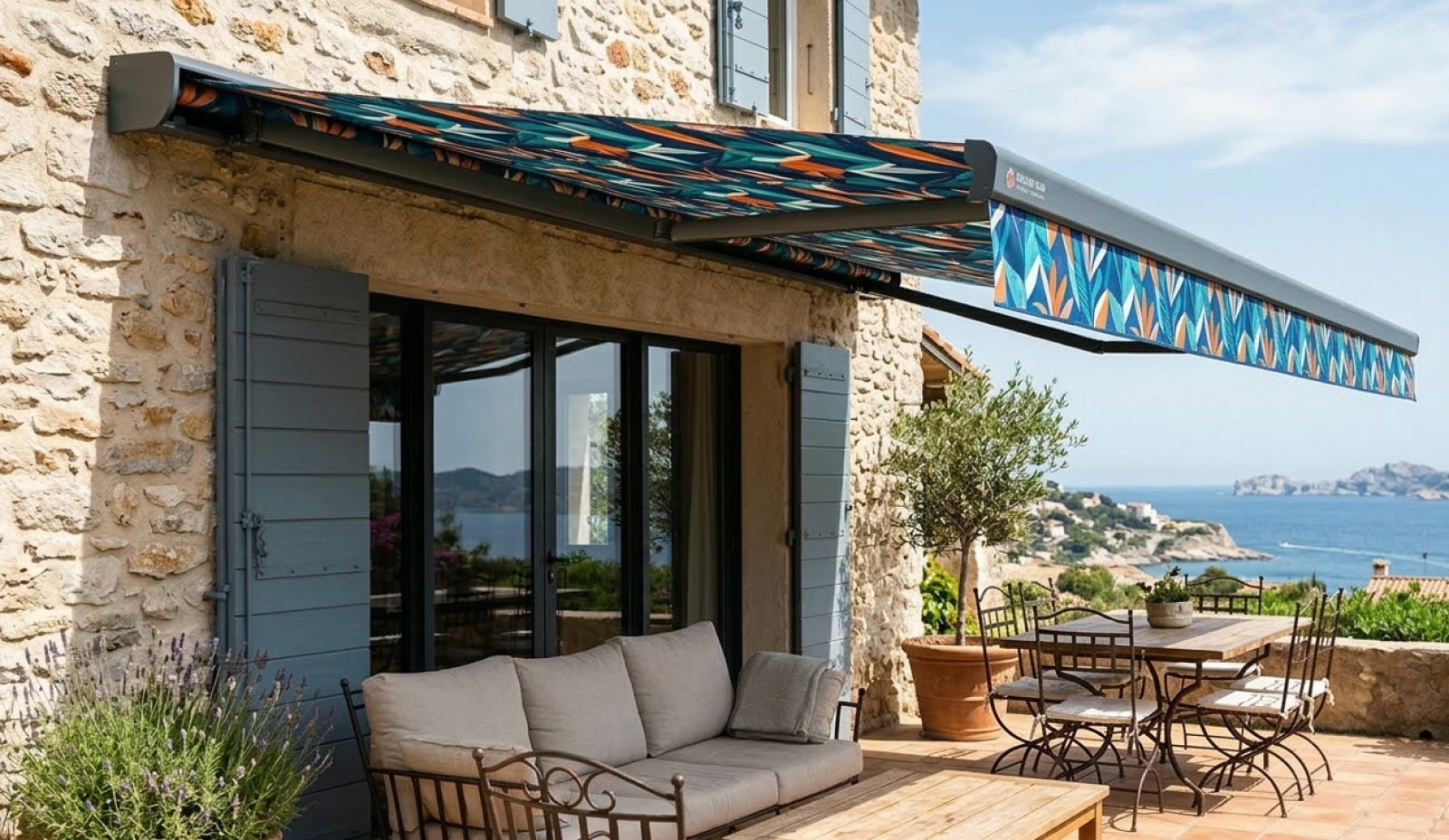 Store extérieur avec toile personnalisable Marseille 13007