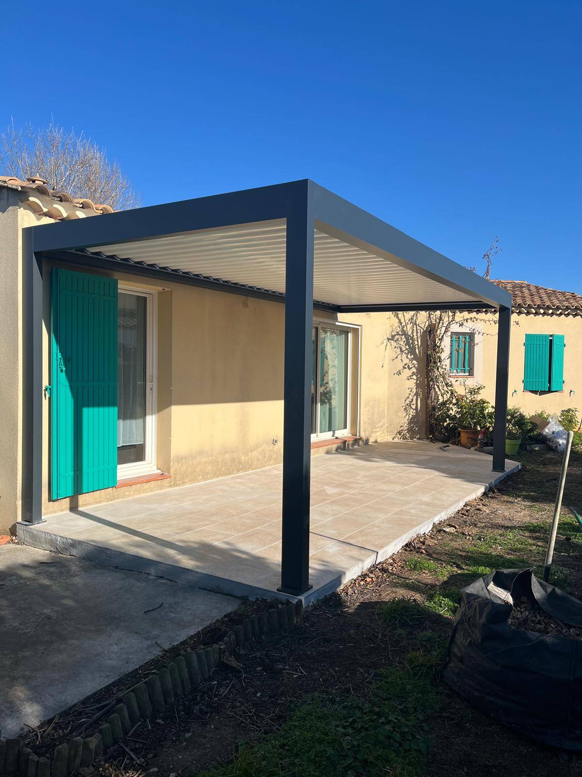 POURQUOI POSER UNE PERGOLA BIOCLIMATIQUE A MARSEILLE